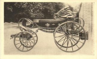 53 db főleg RÉGI hintókat lovaskocsikat ábrázoló képeslap / 53 mostly pre-1945 horse carts and carri...