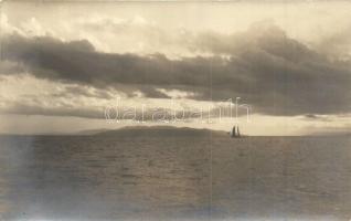 1912 Abbazia, sailboat on the sea, Erich Bährendt photo