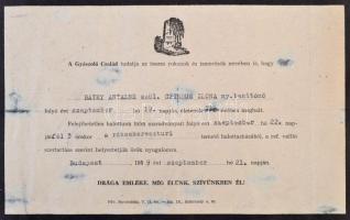 cca 1940-1959 Fotóalbumlap katonai fotókkal, valamint egy családi gyászhír értesítővel (1959), össze...