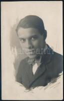 Szilágyi László (1898-1942) költő, író, újságíró, forgatókönyvíró, operettszövegkönyv-író fotólap