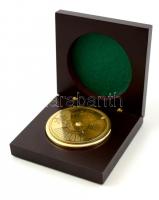 Réz öröknaptár fa tokban 9x9 cm