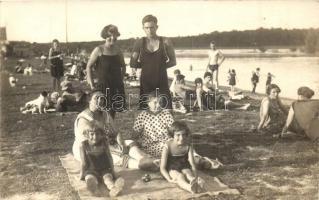 1925 Szentendre, fürdőzők a Duna parton, Weisz József photo