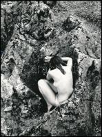 cca 1976 Dobosy László: Akt No.1., feliratozott vintage fotóművészeti alkotás, 23x17,5 cm