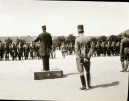1918 Katonai fotónegatívok, Nagyvárad, Pünkösdfürdő feliratú tároló tasakban, 12 db vintage negatív,...
