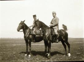 1918 Katonai fotónegatívok, Nagyvárad, Pünkösdfürdő feliratú tároló tasakban, 12 db vintage negatív,...