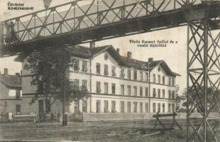 Királyháza, Koroleve; Vöröskereszt épület, Vasúti átjáró híd / Red Cross buliding, pedestrian railway overpass (fa)