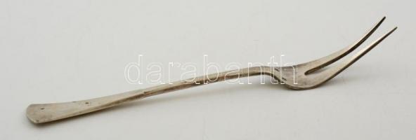 Ezüst (Ag.) szedő villa jelzett,  mesterjeggyel, nettó:50 g, h: 19,5 cm