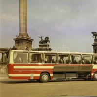 1971 Budapest, Ikarus autóbusz reklámfelvételei a város nevezetes pontjain, 4 db professzionális min...