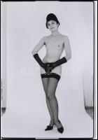 cca 1973 Szó sem lehet róla, 3 db szolidan erotikus fénykép, korabeli vintage negatívokról készült m...