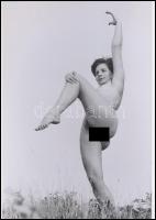 cca 1974 Mozdulat művészet bugyiban és anélkül, 3 db szolidan erotikus fénykép, korabeli vintage neg...