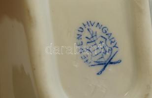 Herendi Viktória mintás leveles tálka, kézzel festett, jelzett, kopásnyomokkal, 15,5×8×4 cm