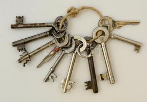 10 darabos vegyes kulcs tétel