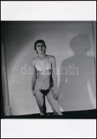 cca 1970 Bozontos történet, 3 db szolidan erotikus fénykép, korabeli vintage negatívokról készült ma...