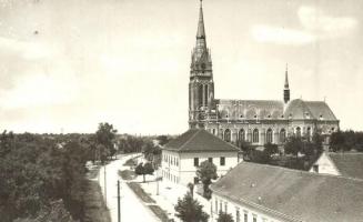 1938 Topolya, Backa Topola; utcakép templommal / street view with church, Foto Azra photo