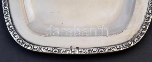 Ezüst (Ag.) tálca, préselt, díszes peremmel, jelzett, mesterjeggyel (K. M.) 44x21,5 cm, nettó: 734 g