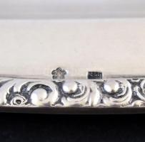 Ezüst (Ag.) tálca, préselt, díszes peremmel, jelzett, mesterjeggyel (K. M.) 44x21,5 cm, nettó: 734 g