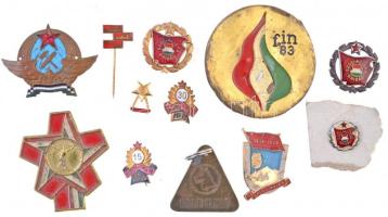 12db-os vegyes magyar jelvény, kitűző és fém felvarró tétel a szocialista korszakból T:2-3 tűhiány