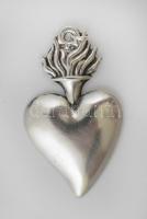 Ezüst(Ag) lángoló szív függő, jelzett, 3x5,5 cm, nettó: 4,36 g