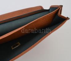 Műbőr aktatáska, jó állapotban, 41×34,5×4,5 cm