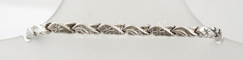 Ezüst(Ag) csillagmintás karkötő, jelzett, h: 18,5 cm, nettó: 5,9 g