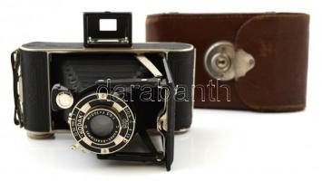 cca 1934-1939 Kodak Junior 620 harmonikás fényképezőgép Kodak-Anastigmat 6,3/10.5 cm objektívvel, eredeti kissé kopottas tokjában.