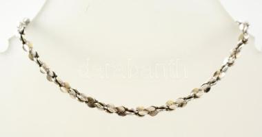 Ezüst(Ag) kettős szemű csavart karkötő, jelzett, h: 17,5 cm, nettó: 4,2 g