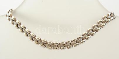 Ezüst(Ag) háromsoros karkötő, jelzett, h: 19 cm, nettó: 4,7 g
