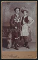 cca 1900 Díszes tiroli népviseletbe öltözött pár. Albrecht fotó / Tirol folkwear original photo. 10x16 cm