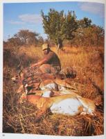 Magyar Ferenc: Vadászat Kudu-földön. Afrikai vadásznapok. Bp., 1989, Béta. Kartonált papírkötésben, ...
