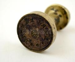 'Méri Henrik' feliratú kissé kopottas réz pecsétnyomó, 5.5x3 cm.