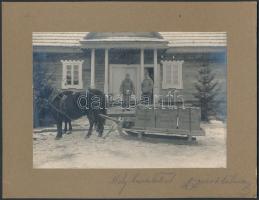 cca 1914-1918  Élelmiszer ellátmány érkezésre a frontra, osztrák-magyar katonák, 3 db fotó kartonra ...