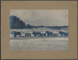 cca 1914-1918  Élelmiszer ellátmány érkezésre a frontra, osztrák-magyar katonák, 3 db fotó kartonra ...