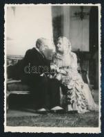 Berky Lili (1886-1958) magyar színésznő aláírása az őt és Gózon Gyulát ábrázoló fotó hátoldalán