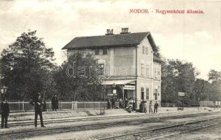 Modor, Modra; Nagysenkőci vasútállomás, vasutasok /  railway station, railwaymen