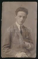 1924 Ifjúsági Labdarúgó Szövetség fényképes igazolványa, a Pestújhelyi S. C. egylet leigazolt tagja ...