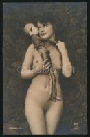 cca 1920-1930 Párizs, J. Mandel: Akt babával, finoman erotikus fotó, 8,5x13,5 cm / cca 1920-1930 J.Mandel, Paris: Erotic photo, 8,5x13,5 cm