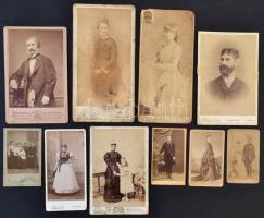 cca 1880-1910 Portrék a múltból, 10 db keményhátú fotó különféle műtermekből (Ellinger, Eller, Escher, stb.), különböző méretben, az egyik okmánybélyeggel