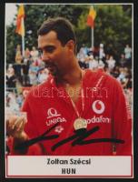 Szécsi Zoltán 'Szecska' (1977-) világ és háromszoros olimpiai bajnok vízilabdázó aláírása egy őt ábrázoló fotón, 10.5x8 cm./ autograph signature