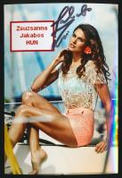Jakabos Zsuzsanna (1989-) háromszoros Európa-bajnok úszó aláírása az őt ábrázoló fotón, 15x10 cm./ autograph signature