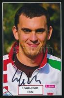 Cseh László (1985-) olimpiai ezüst- és bronzérmes, világ- és Európa-bajnok, százszoros magyar bajnok úszó aláírása egy őt ábrázoló fotón, 12x8 cm./ autograph signature
