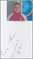 Pars Krisztián (1982-) világbajnoki ezüstérmes, olimpiai és Európa-bajnok kalapácsvető aláírása egy őt ábrázoló nyomtatványon,14x7 cm./ autograph signature