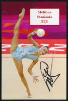 Melitina Staniouta (1993-) bolgár ritmikus sportgimnasztika világbajnoki ezüstérmes sportolónő aláírása egy őt ábrázoló fotón, 15x10 cm./ autograph signature