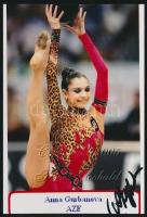 Anna Gurbanova (1986-) azeri ritmikus sportgimnasztika világbajnoki ezüstérmes sportolónő aláírása egy őt ábrázoló fotón, 13x9 cm./ autograph signature