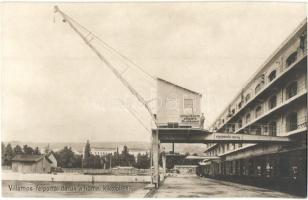 Fiume, Villamos félportál daruk a kikötőben, Epp és Fekete gépgyárából / Electric semi-gantry cranes at the port from Epp and Feketes machine factory