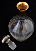 Üveg kiöntő, aranyozott nyakkal, dúgóval, kopott, a dúgó csorba, m: 30 cm