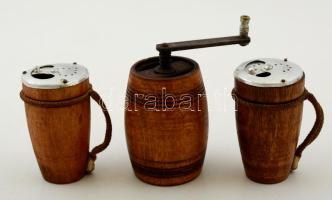 Magus borsdaráló és só-bors szóró, fa-fém, m:7-8 cm, összesen:3 db