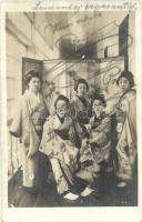 Japán hölgyek a szalonban, belső / Japanese geisha ladies in the salon, interior, photo (EK)