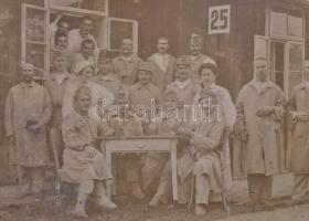 30 db magyar katonai fotó az első világháborúból, több hadszíntérről, vegyes témában / Military worl...