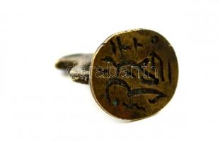 Réz pecsétnyomó arab felirattal, m: 2,5 cm