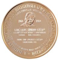 1989. "Hazádnak rendületlenül légy híve, oh magyar! - A mártírok emlékére, akik példát mutattak hazaszeretetből, akik életüket adták a hazáért és a szabadságért" aranyozott fém emlékérem tokban (65mm) T:PP ujjlenyomat